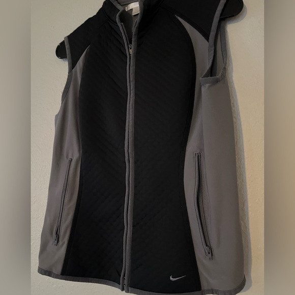 Nike Sphere Thermal
Vest Full Zip - Picture 4 of 6